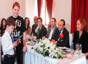 Egemen Bağış, fütüristleri ağırladı