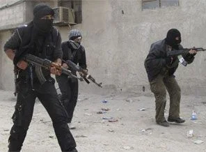 Esed'in askerleri durmuyor