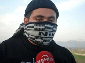 Esed'in ordusundan ayrılan askerler: Vurmasak vuruluyoruz
