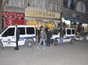 Esenler'de silahlar konuştu
