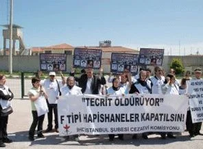 F Tipi Cezaevi önünde protesto