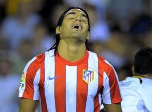 Falcao'yu bin kişi ister...
