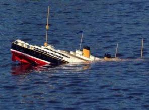 Feribot alabora oldu: 105 ölü