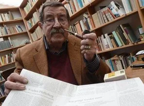 Günter Grass hastaneye kaldırıldı