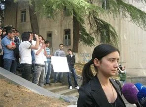 Gürcistan'da 'soykırım' kavgası