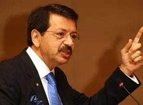 Hisarcıklıoğlu: Yeni elbiseyi millet dikmeli