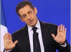 Hollande ve Sarkozy, 'İnkar yasası' için söz verdi