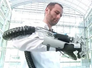 İnsan gücünü artıran robotik eldiven geliştirildi