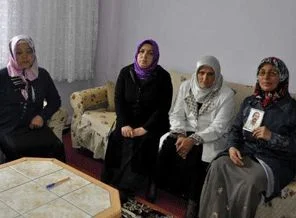 Irak`ta tutuklu işçiler ailelerini aradı