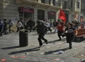 İspanyollar sokaklara döküldü