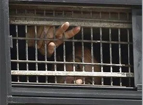 İsrail açlık grevindeki mahkumları cezalandırıyor