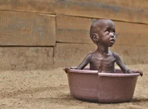 İsrail, Afrika'yı insani yardımla ele geçirecek