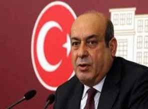 Kaplan: Bayrakla, resmi dille problemimiz yok