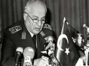 Kenan Evren'den tarihi itiraf