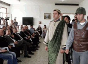 Kıbrıs'ta mahkumlardan ''Barış'' isimli tiyatro