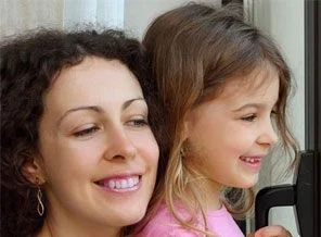 Kızlar anneye daha düşkün