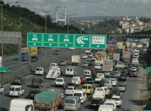 Köprü ve otoyollar para basıyor