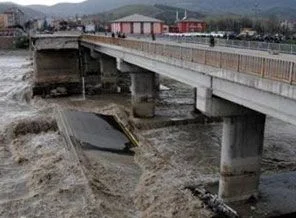 Köprünün yıkılacağı belliydi