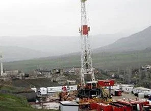 Köyden petrol çıktı