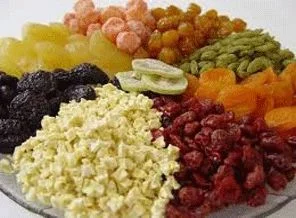 Kurutulmuş meyveler vitamin deposu