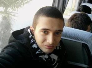 Liseli çakmak gazından zehirlendi