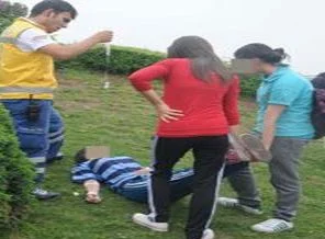 Liseli kızların Facebook kavgası