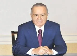 Maaş yerine civciv dağıttı
