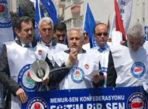 Öğretmene şiddet, ders bıraktırdı
