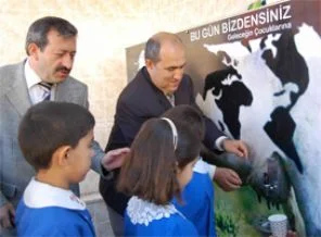 'Okul sütü projesi' Simav'da başladı