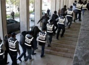 Pes ! Okul müdürüne uyuşturucu gözaltısı