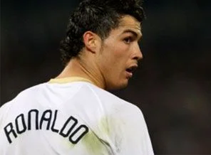 Rekor avcısı Ronaldo