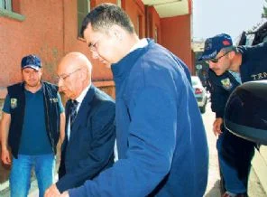 Sincan'da bir öğretmeni yok etme operasyonu