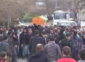 Sınırda öldürülen Suriyeli Kilis'te toprağa verildi