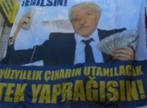 Şükrü Saracoğlu'nda olay pankart