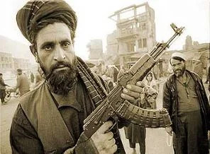 Taliban 3 polis öldürdü