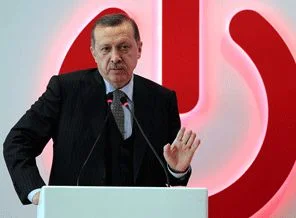 Teknoloji bizi değil, biz teknolojiye hükmetmeliyiz!