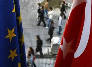 Türkiye'ye yardıma eleştiri