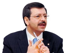 Üstümüze oldu ama kol boyu uzun