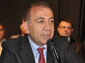 Van'da 6 ayda yapılmayan, sınırda 15 günde yapıldı