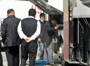 Yolcu otobüsünde eroin ve kaçak sigara