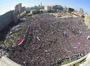 Zevahiri, Tahrir Meydanı'na yürüdü