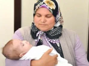 23 günlük bebek kalp ameliyatı geçirdi