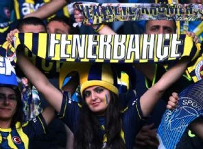 29 yıl sonra gelen kupa sokağa döktü