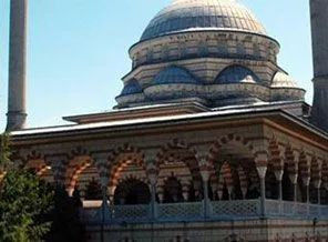 30 yıllık cami yıkılıyor