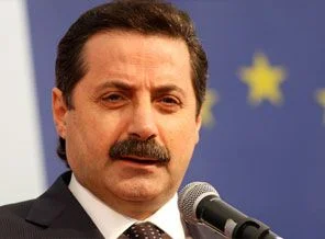 35 yıl sonra 1 Mayıs'ta ilk Bakan