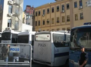 4 emekli komutan emniyete getirildi