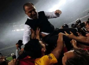 5. şampiyonluğu kazanan Terim rekor kırdı
