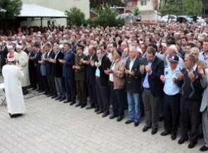 6 kişi için gıyabi cenaze namazı - FOTO