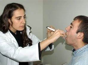 Aile hekimliği 'ilaç yazdırmak' değil