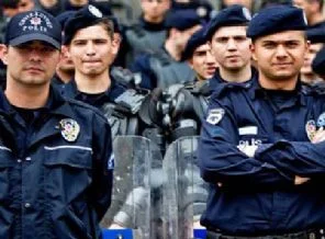 Astsubaylardan sonra sıra polislere geliyor
